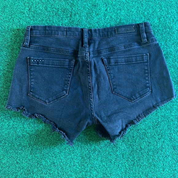 Blank NYC black denim shorts little queenie size 26 - Picture 2 of 2